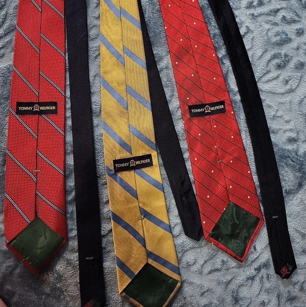 Tommy Hilfiger - Lot of 3 - 100 Percent Silk Repp Men's Neck Ties